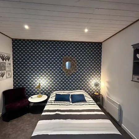 Des Pins Au Coeur De La Foret D'olonne 別荘